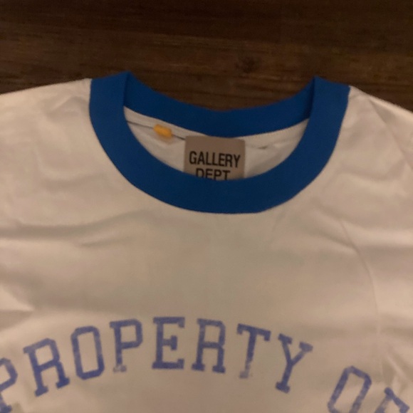 Gallery dept Tshirt - Picture 2 of 6